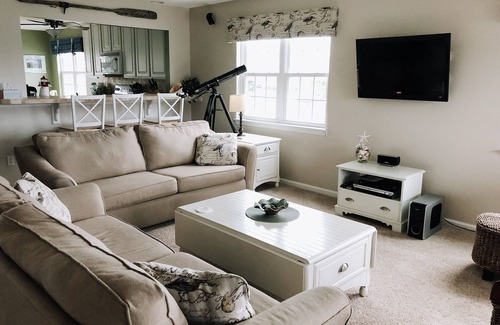 Ocean View Condo | Pet-Friendly with Stunning Water Views in Bethany Bay - No Cleaning Fees