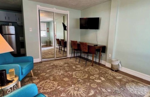 Fort Pierce Apartment | Pet & Large Boat OK 1 Bed Studio Near Marina & Beach Private Lot Sleeps 2