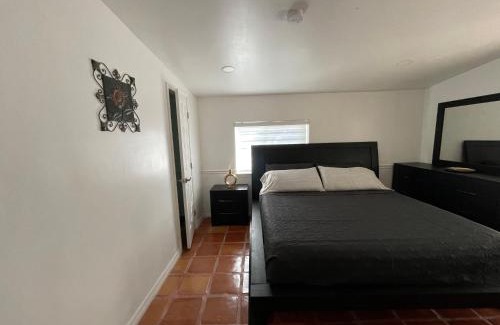 Ives Estates Apartment | Petit houze