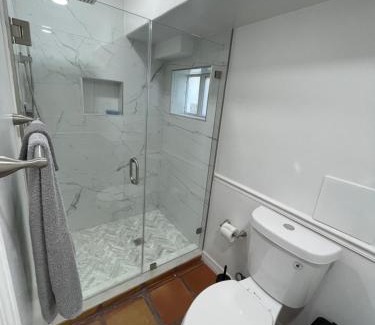 Ives Estates Apartment | Petit houze