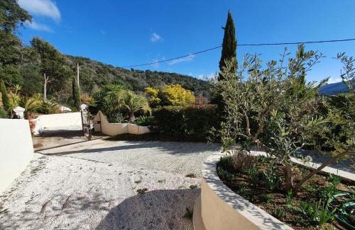 Collobrieres Apartment | Petit Paradis