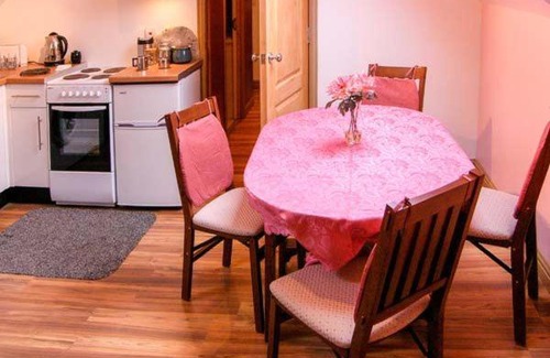 Melplash House | Petite Bella