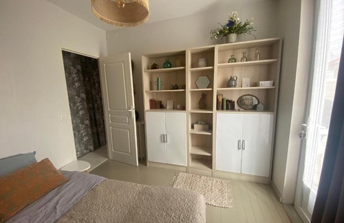 Perigny Apartment | Petite chambre entrée indépendante