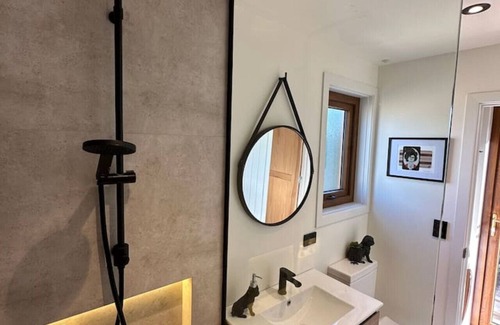 Lake Hawea House | Petite Perfection tiny house at Lake Hawea