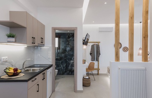 Naxos Town House | Petros Studios & Suites