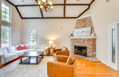 Summerville House | Pets Welcome, Golf Course View Legend Oaks Home!