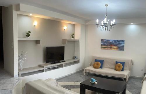 Neoi Epivates Apartment | Pety's House by the Sea