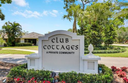 Palm Beach Gardens Apartment | PGA National Getaway Cozy Club Cottage