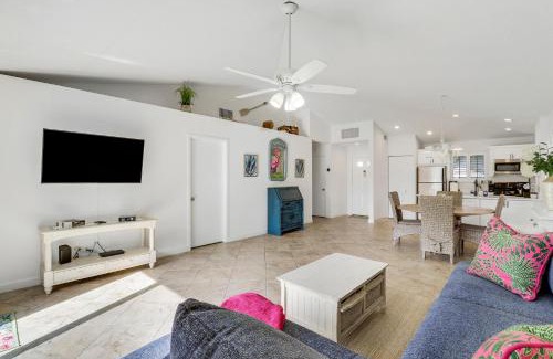 Palm Beach Gardens Apartment | PGA National Getaway Cozy Club Cottage