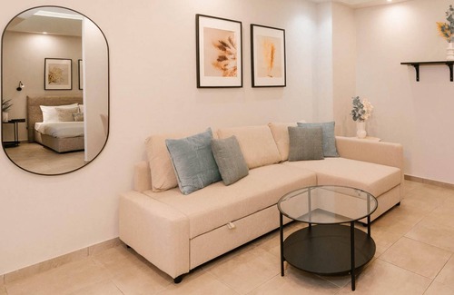 Omonia Apartment | Phaedrus Living: City Center Zenonos Suite