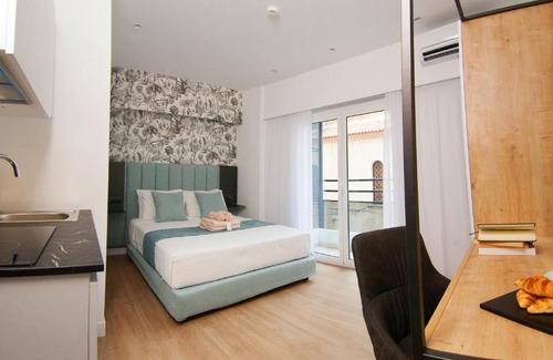 Ampelokipoi Apartment | Phaedrus Living Modern Kriel Suites 203