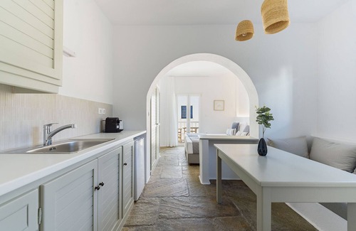 Piso Livadi Apartment | Phaedrus Living: Paros Cycladic Residences 8