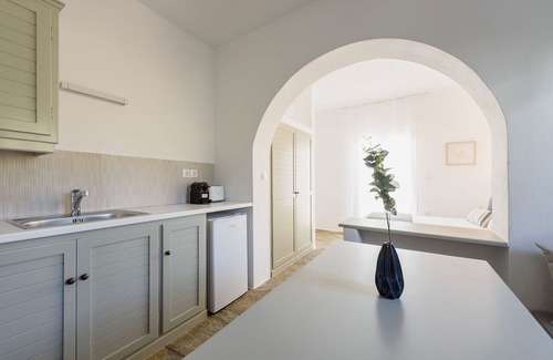 Piso Livadi Apartment | Phaedrus Living: Paros Cycladic Residences 8