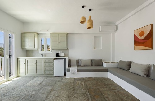 Piso Livadi Apartment | Phaedrus Living Paros Residences 10
