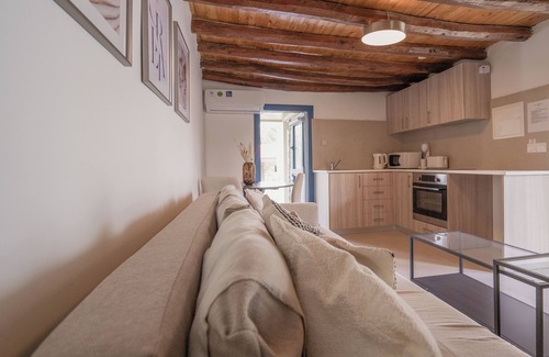 Peristerona House | Phaedrus Living Peristerona Traditional Maisonette