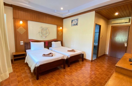Ko Phi Phi Hotel | Phi Phi Don Chukit Resort