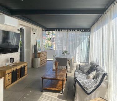 Sanremo Apartment | PhilHouse, Jacuzzi Seaview & Bbq