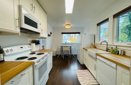 Seattle Cottage | Phinneywood Cottage - Greenlake - Zoo - Phinney