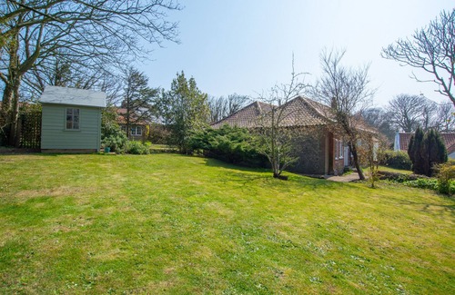 Happisburgh House | Phoenix Cottage - Three Bedroom House, Sleeps 6