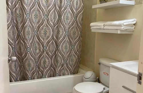 Portmore House | Phoenix cozy vacation home