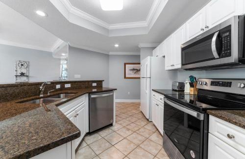 Orange Beach Apartment | Phoenix On The Bay 1225 by Liquid Life