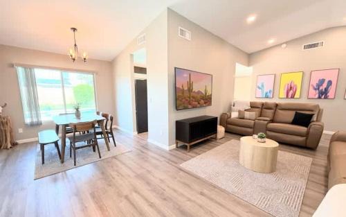 North Mountain House | Phoenix Retreat Family Pool Fire Pit Golf