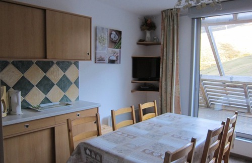 Piau Engaly Apartment | PIAU Appt 6 pers., South balcony/terrace, opposite and at the foot of the slopes and chairlift.