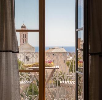 Bastia Apartment | PIAZZA DA Appartement centre-ville avec Terrasse panoramique vue mer
