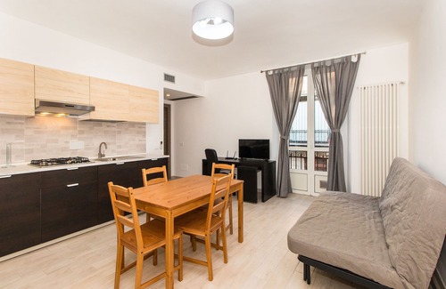 San Donato Apartment | Piazza Statuto Comfortable Apartment