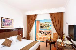 Village Road Resort | Pickalbatros Aqua Park Resort - Hurghada