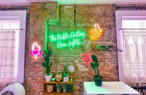 Covington Apartment | Pickle Factory - Neon Lights Studio