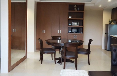 Nasugbu Apartment | Pico de Loro Beach and Country Club MybLis2br