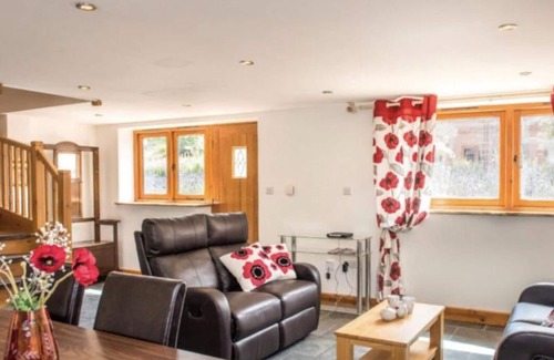 Bicton Cottage | Picturesque barn converted cottage - 15 mins from Exeter