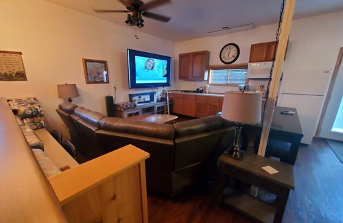 Holcombe Cabin | Piece of Paradise/Private Hot Tub