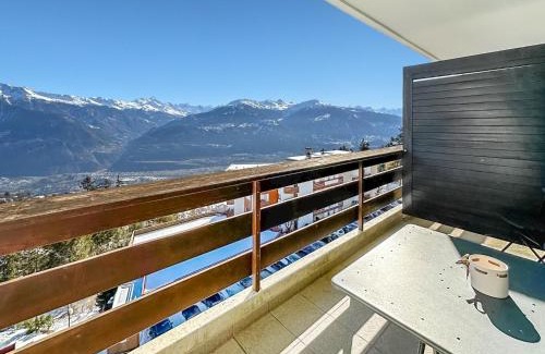 Randogne Apartment | Pied-à-terre in Crans-Montana, pool and view - Swiss Alps