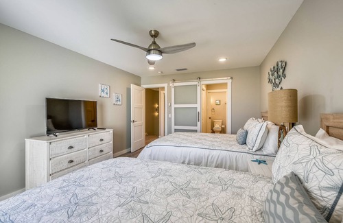 Upper Grand Lagoon House | Pierfection by the Bay Book That Condo