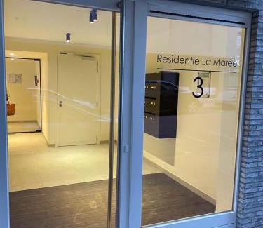 Blankenberge Apartment | Pierside B, cosy en zeezicht dichtbij Brugge