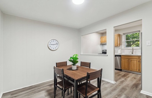 Newark Apartment | Pine Brook 118 I Modern Corporate 2bd I Parking