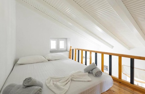 Kassandra House | Pine Cove House