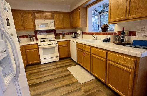 Pioneer Trail House | Pine Haven 3 Bedroom Home by RedAwning