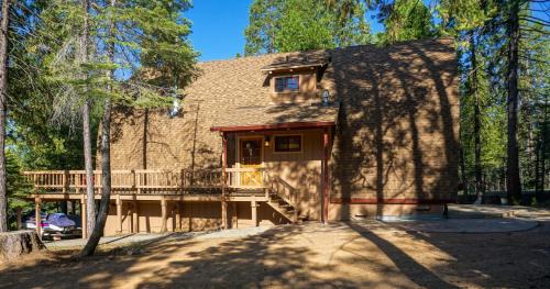 Arnold House | Pine Links Lodge
