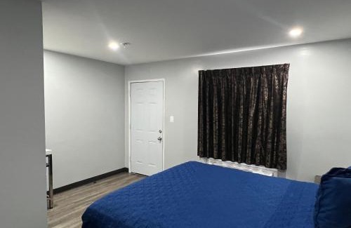 Leimert Park Hotel | Pine tree inn