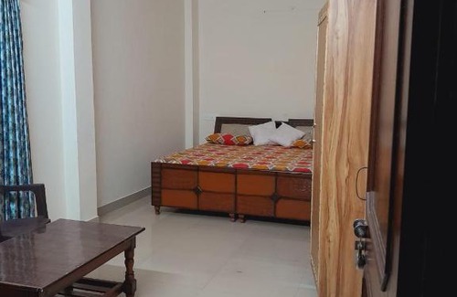 Kumarhatti Hotel | Pine valley home stay