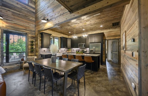 Pickens Cabin | Pining Away Cabin; 3 King BRs, 6 bunks, playset, firepit, spa, arcade, smart tvs