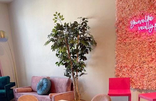 Riverside Apartment | Pink Dreams Tempe Luxury Stay