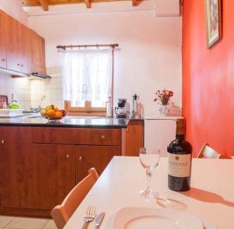 Drepano Apartment | Pink house