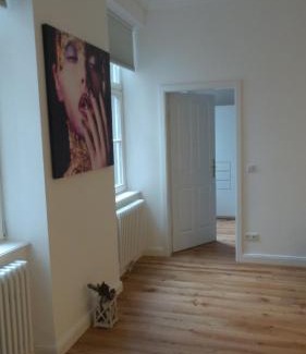 Wahring Apartment | Pink Lotus Apartment