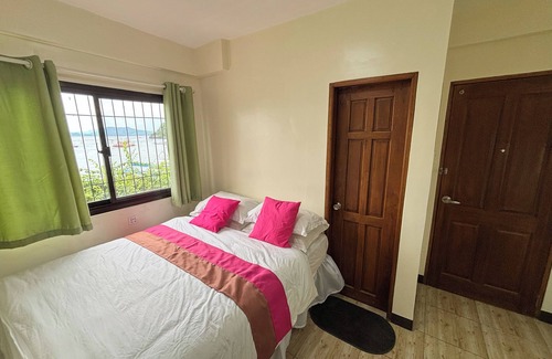 Puerto Galera Hotel | Pink Ocean Diving Resort Sabang Puerto Galera