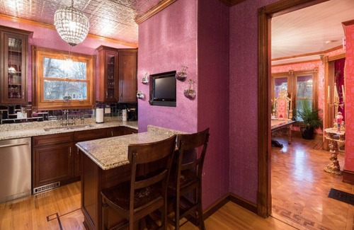 Hudson House | PinkCastle Babe’cation w/hottub & heated pool