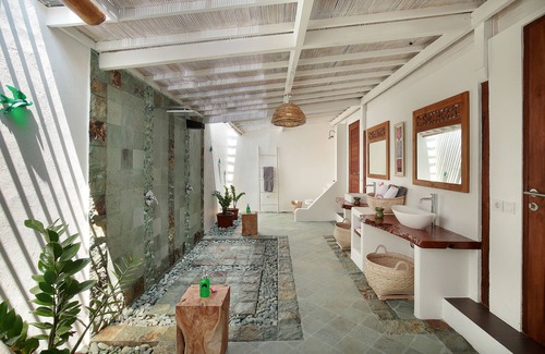 Gili Air Hotel | PinkCoco Gili Air - Constant Surprises & for Cool Adults Only